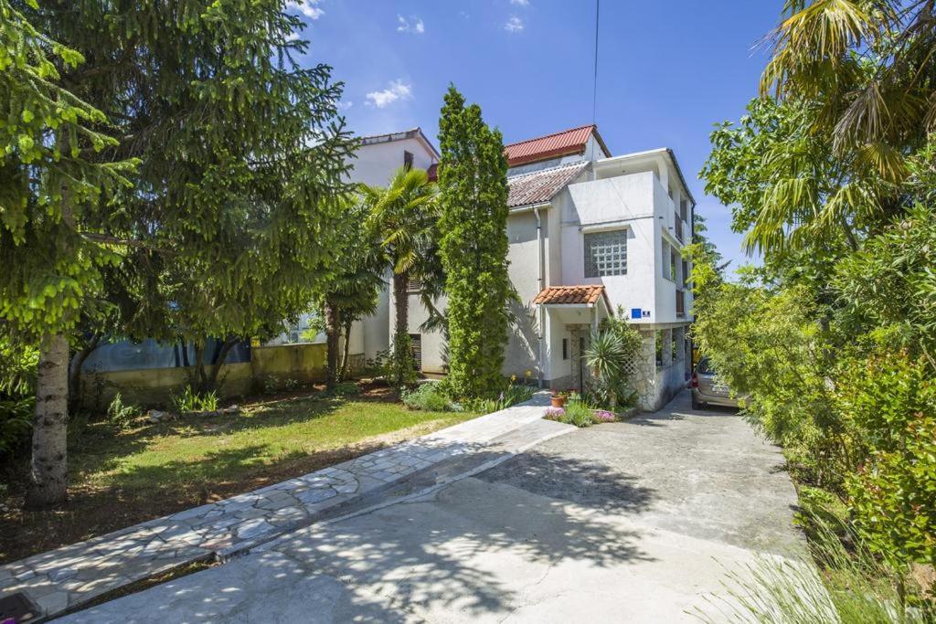Apartman Laurus Malinska Exterior photo
