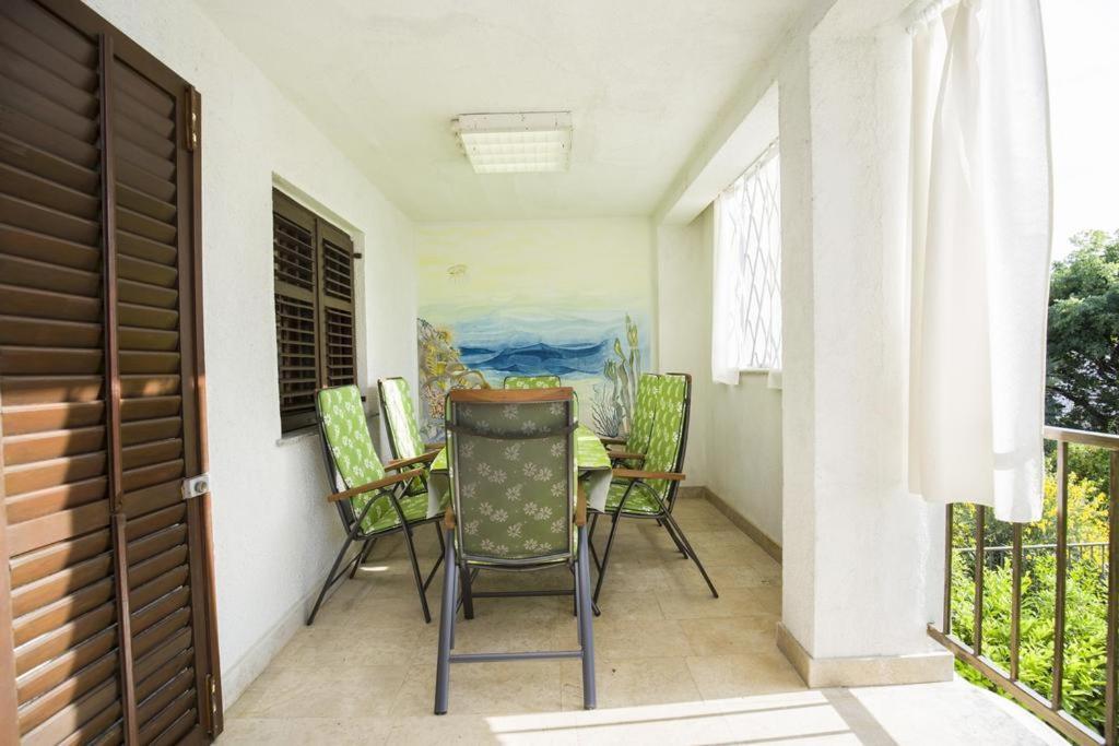Apartman Laurus Malinska Exterior photo